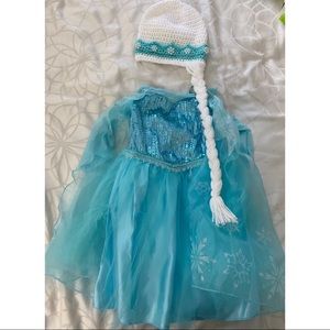 Disney Frozen Elsa costume with hat